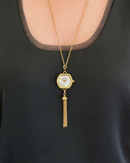 Pendant in Mother of Pearl